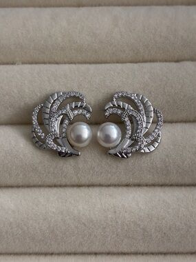 Elegant Silver and Pearl Earrings